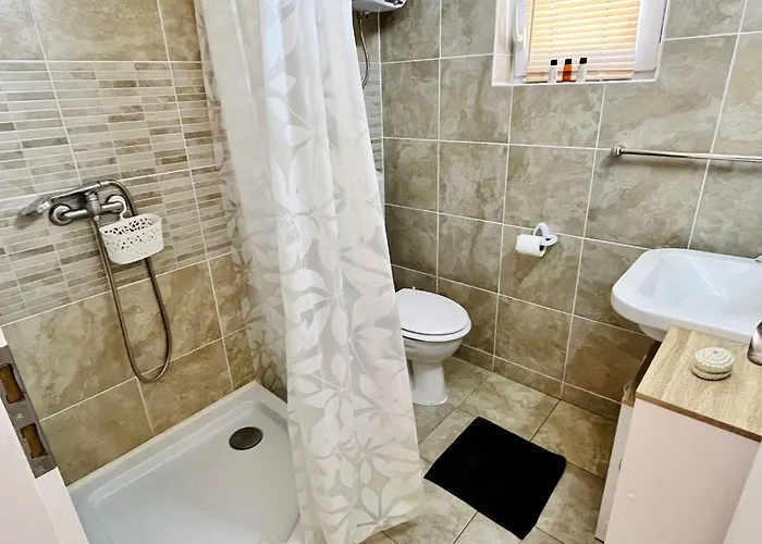 Neugebaute Im Erdgeschoss By Interhome Apartman