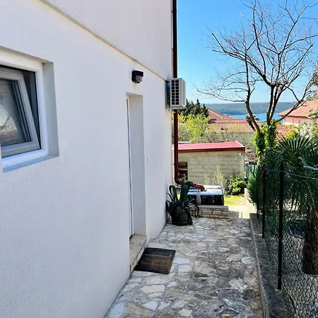 شقة Neugebaute Im Erdgeschoss By Interhome غورني كارين