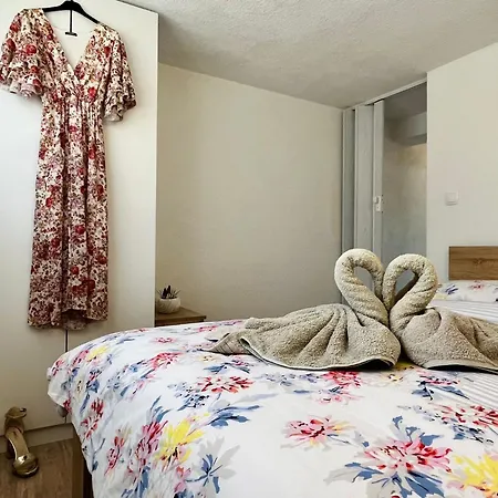 Neugebaute Im Erdgeschoss By Interhome غورني كارين