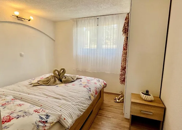 Neugebaute Im Erdgeschoss By Interhome * غورني كارين